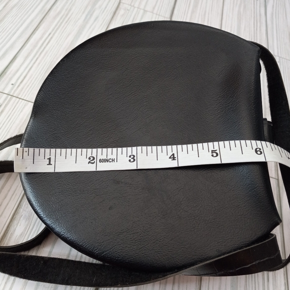 Jamaica Etched Coconut Tropical Crossbody Purse - Picture 8 of 12